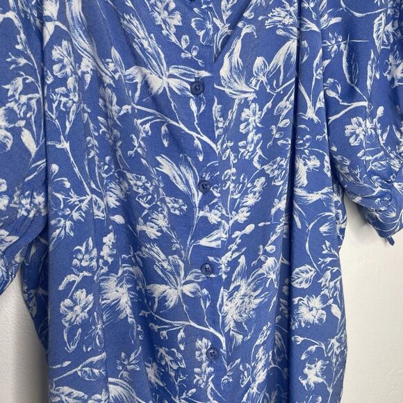 Lauren Conrad Blue White Floral Fairycore  Button‎ Down RayonBlend Top SZ XXL - Picture 6 of 13